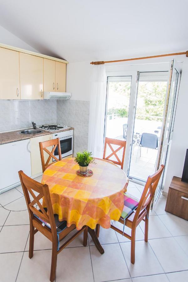 רוגוזניצה Apartmani Males מראה חיצוני תמונה