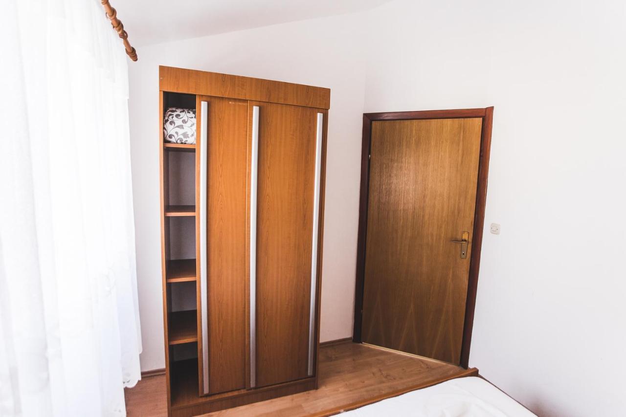 רוגוזניצה Apartmani Males מראה חיצוני תמונה